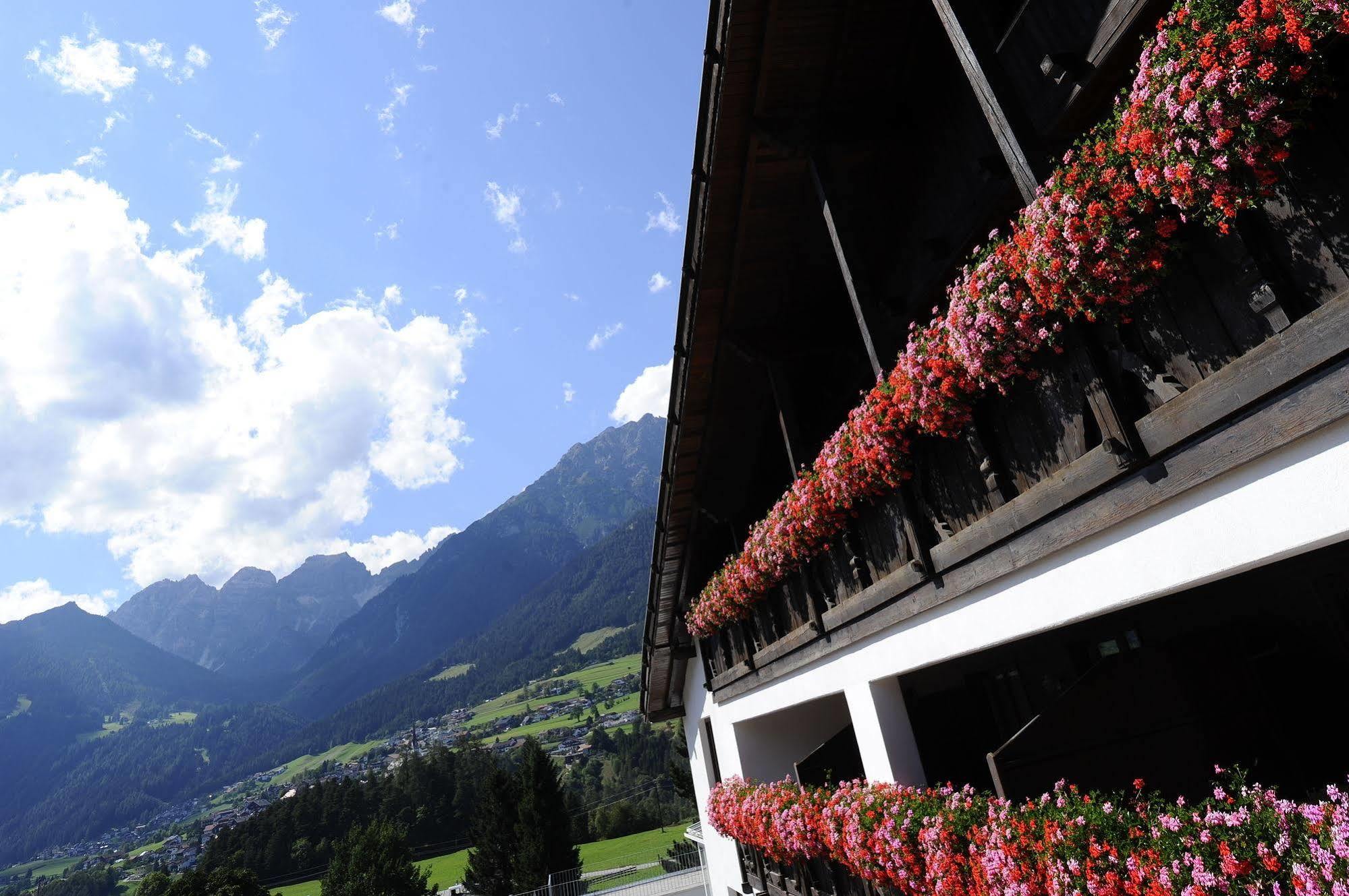 Hotel Serles Mieders Exterior photo